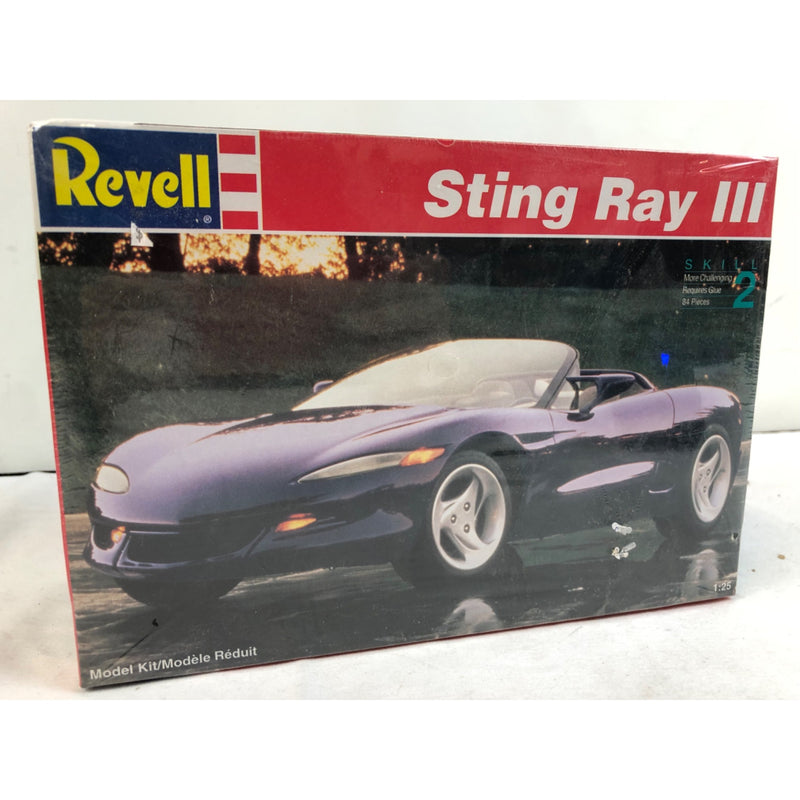 Revell Sting Ray III Chevrolet Model Kit #7346 1:25 Scale 1993