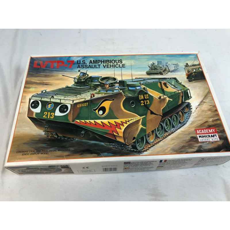 LVTP-7 US Amphibious Assault Vehicle Academy Minicraft Model Kits