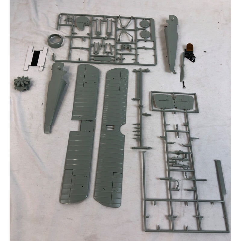 Sopwith Camel F.1 1/32 Scale Plasic Model Kit